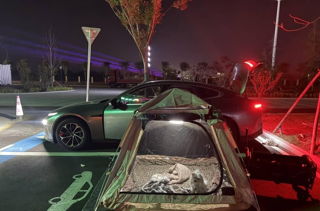 专家：鼓励探索精神 但安全是前提冰球突破年轻人旅游带帐篷过夜引关注(图4)